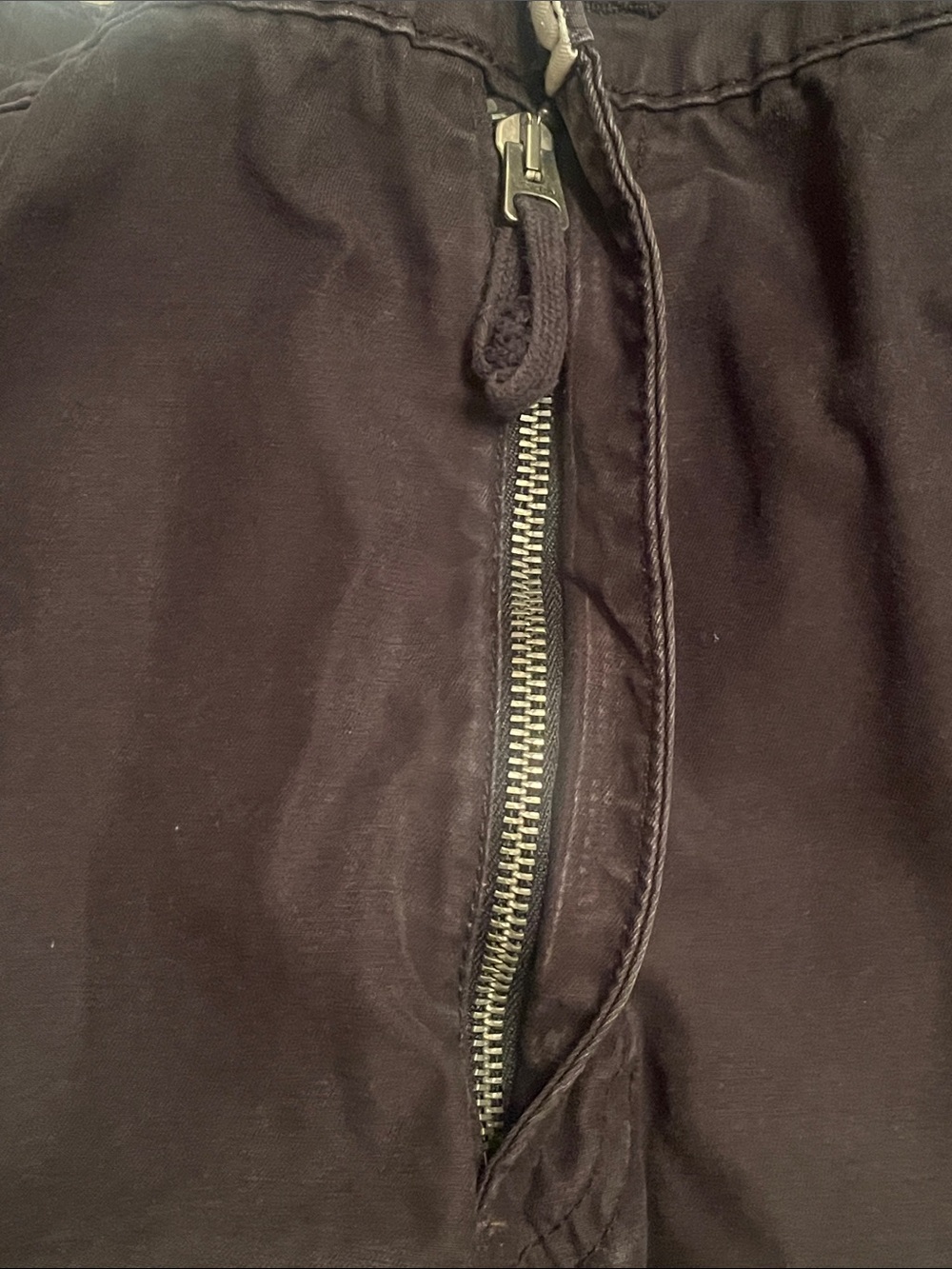 Levi's Black Cargo Shorts with Multi-Pocket Design - Picture 6 of 10